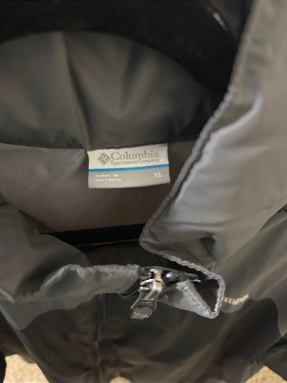 Columbia Two-Tone Black and Gray Men's Windbreaker Jacket